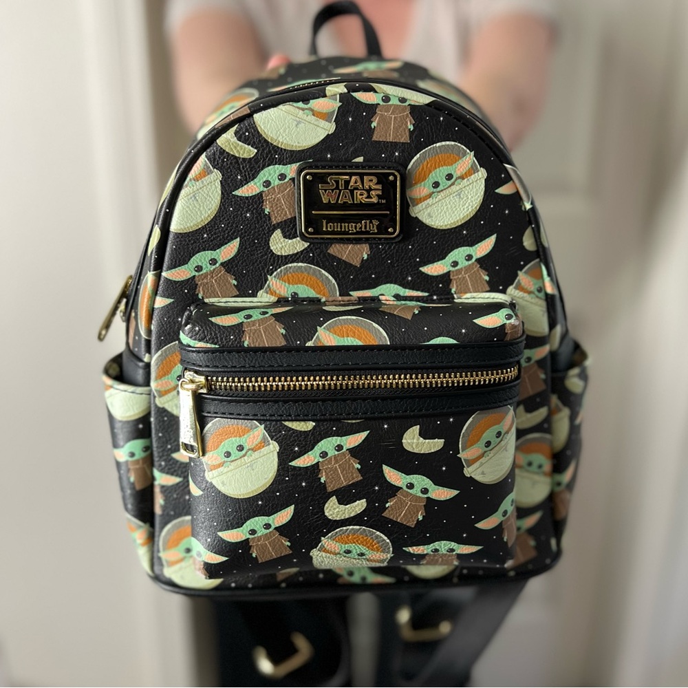 Loungefly Mandelorian Grogu Baby Yoda Mini Backpack Gem